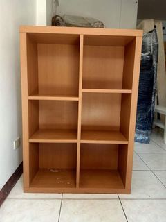 DISPLAYER

1,700 pesos🙂

L 31" W 12" H 45"
adjustable shelves
In good condition