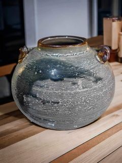 Japan Stoneware Vase with wooden Box