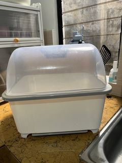 Kitchen Dish Rack with cover