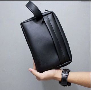 (Category: ) located in . Submitted by buysellcloset (Listing ID 1299477508, Image 1). Description: .