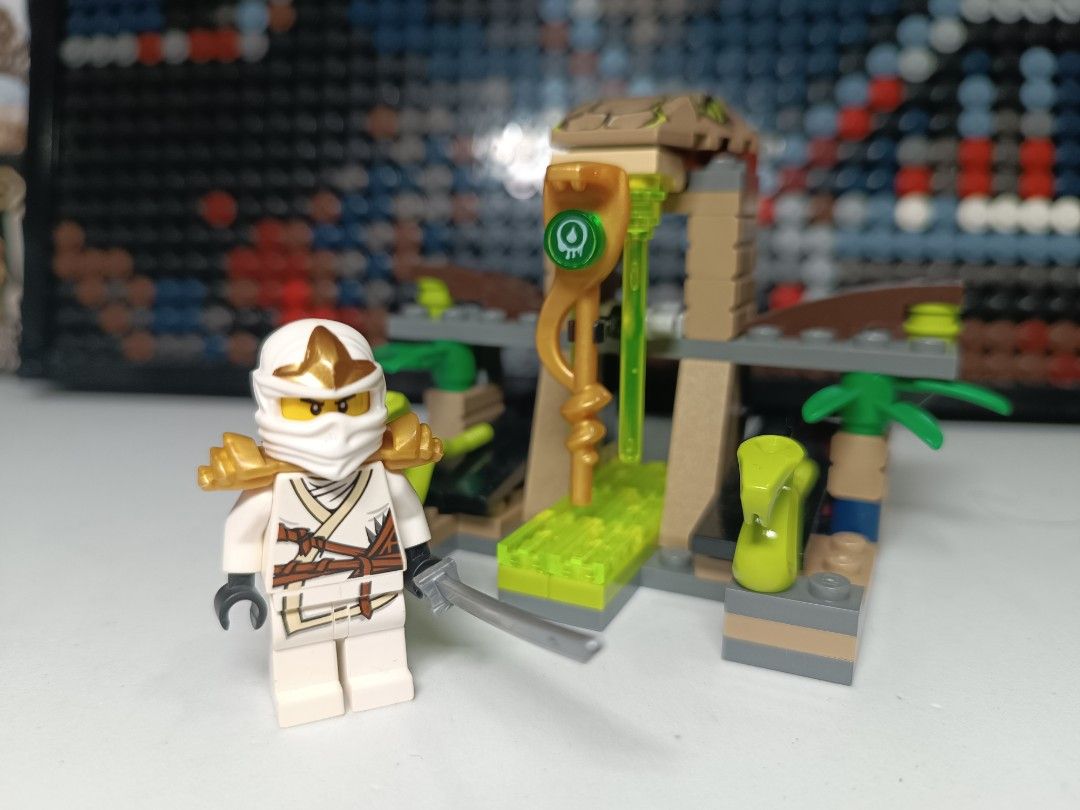 Lego Ninjago 9440 Venomari Shrine