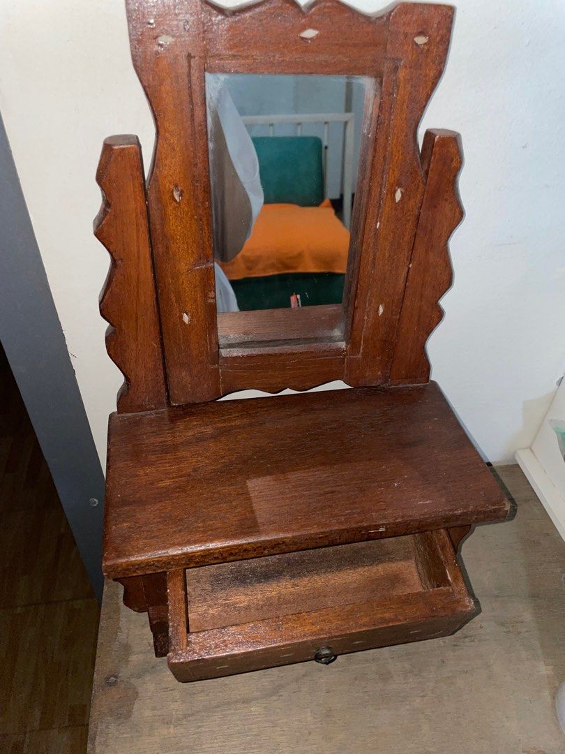 Mini vanity mirror (Category: Mirrors) located in Rizal. Submitted by declutterbyiris (Listing ID 1299597006, Image 2). Description: Tunay na kahoy binili po sa Vigan Ilocos Parang laruan.
