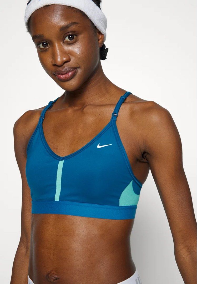 Nike indy modern bra top