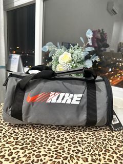 Nike duffle bag in gray