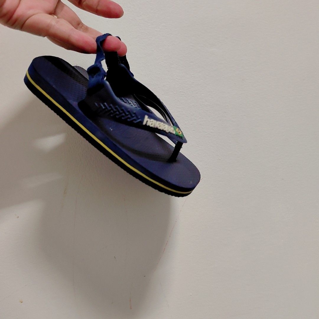 ORIGINAL HAVAIANAS for Toddler (Category: Babies & Kids Fashion) located in Pasig City. Submitted by fancycorner.ph (Listing ID 1299566448, Image 2). Description: Size US 9c on tag but will only fit upto 15cm Like new.