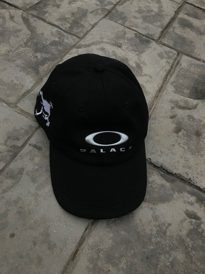 Palace x Oakley 6 panel cap, Men's Fashion, Watches