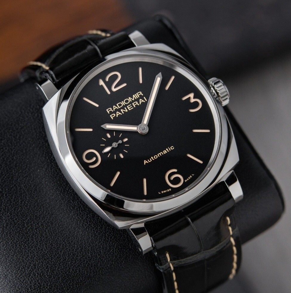 Panerai 572 (Category: Luxury Watches) located in Mandaluyong City. Submitted by 88nac (Listing ID 1299525362, Image 1). Description: 345k Slightly Negotiable Panerai 572 Full set 45mm Radiomir Foreign AD - 2020 9.8/10 condition PM for inquiries.