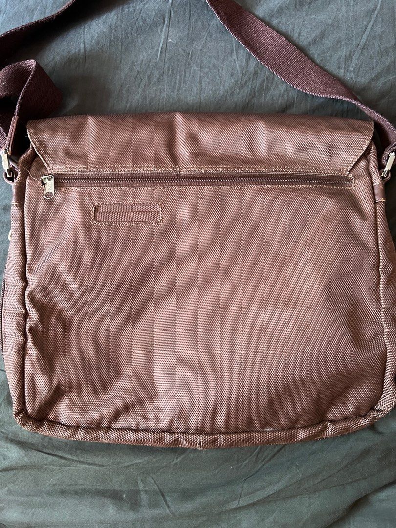 Pre loved Messenger bag Hickok essentials (Category: Sling Bags) located in Manila. Submitted by vagdula (Listing ID 1299471842, Image 1). Description: RFS: Declutterring 1pc Hickok Essentials Messenger bag 2 to 3 times used wala pang butas or damage all zippers are okay , been in the cabinet so long color: brown size: 38x32cm no warranty no return no exchange .
