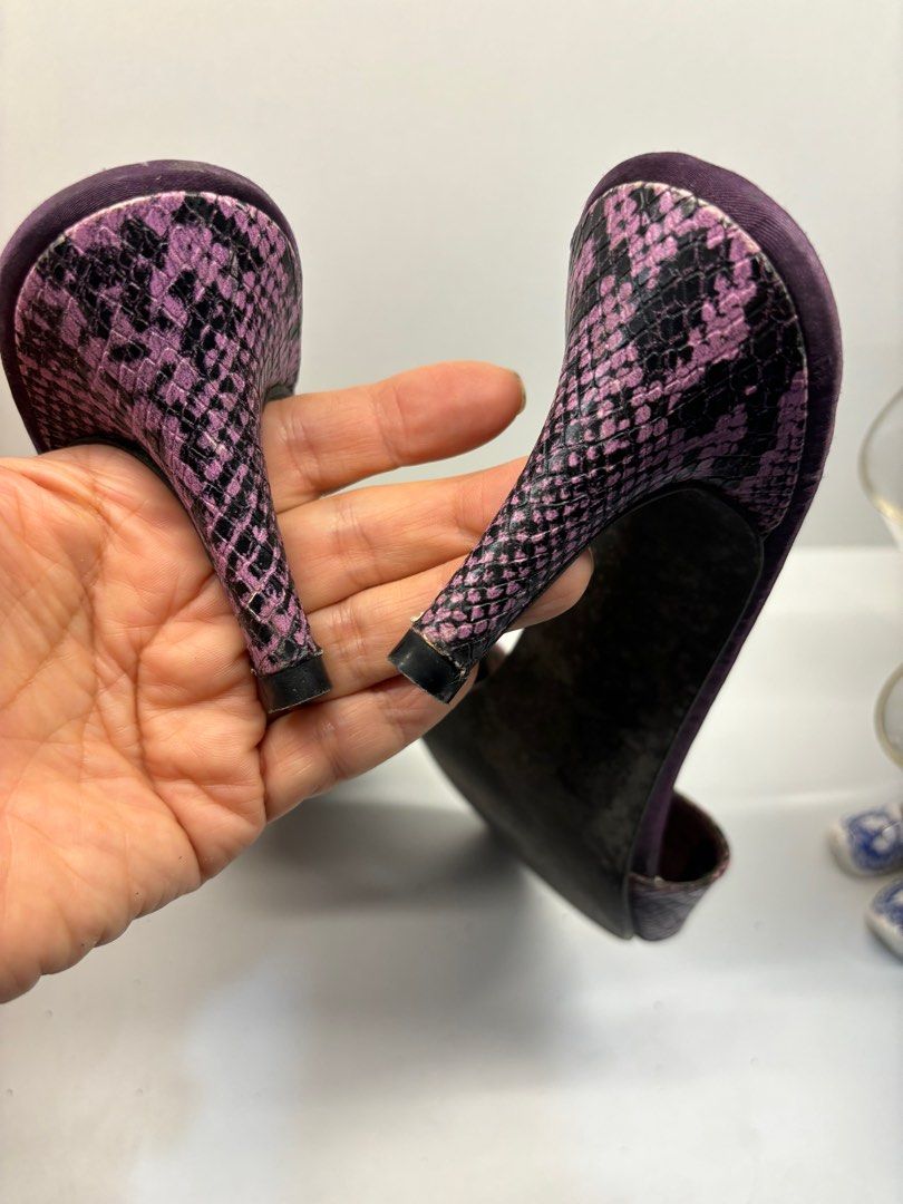 Purple snakeskin heels deals