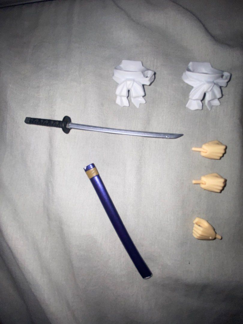 Revoltech kenshin himura (Category: Figurines & Statues) located in Quezon City. Submitted by ragingtiger (Listing ID 1299545360, Image 3). Description: Wysiwyg No issues sa joints Headpiece may slight chip .