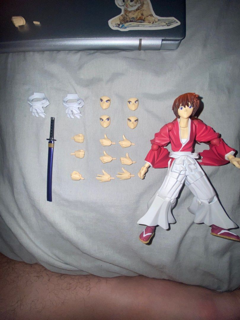 Revoltech kenshin himura (Category: Figurines & Statues) located in Quezon City. Submitted by ragingtiger (Listing ID 1299545360, Image 1). Description: Wysiwyg No issues sa joints Headpiece may slight chip .