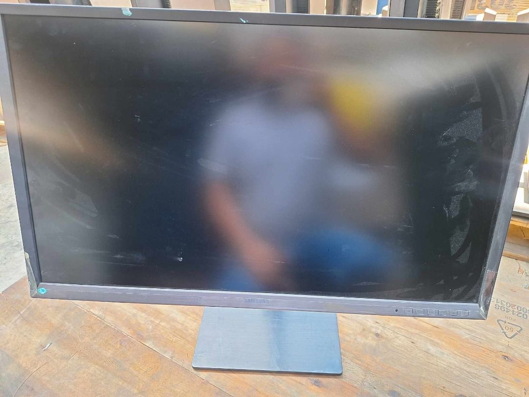 SAMSUNG 32" MODEL S32D850T (Category: Monitor Screens) located in Caloocan City. Submitted by olxph_372337775 (Listing ID 1299471467, Image 1). Description: Samsung S32D850T 32" LED Monitor Screen Size 32" Active Display Size (HxV) 70.85cm(H）x 39.85cm(V) Brightness (Typical) 300cd/m2 Brighness (Min) 240cd/m2 Resolution WQHD(2560x1440) P5,500 each Come & Visit Us At Artzwork PC Computer Parts and Services Phase 4, pakage 4, Powerline Bagong Silang