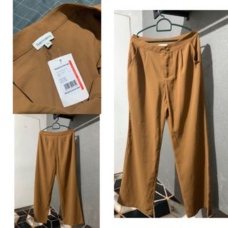 (Category: ) located in . Submitted by prelovedbyfarah____ (Listing ID 1299585472, Image 1). Description: .