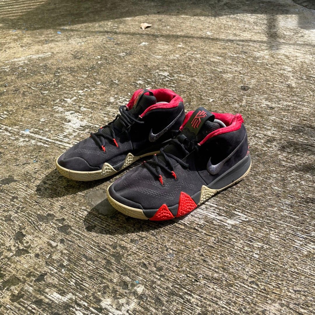 Sepatu Nike Kyrie 4 Nike Kyrie 4 Sepatu Basket Nike Kyrie 4 Nike Basket Kyrie 4 Fesyen Pria Sepatu Sneakers di Carousell