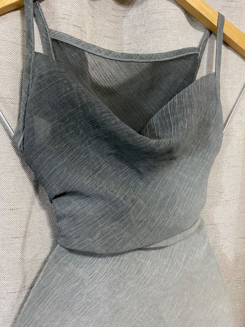 Sleeveless Bodycon Dress. (Category: Dresses) located in Manila. Submitted by janicaking (Listing ID 1299608824, Image 2). Description: Need wash, No issue. •Size: XS-Small. 📩Dm me if interested! 📍Pandacan, Manila..