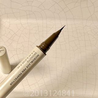 Strokes Microblade Pen Perfector in shade Bronzite