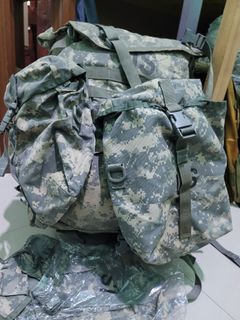 U.S. Issue MOLLE II Rucksack Backpack ACU + 2  Sustainment Pouch