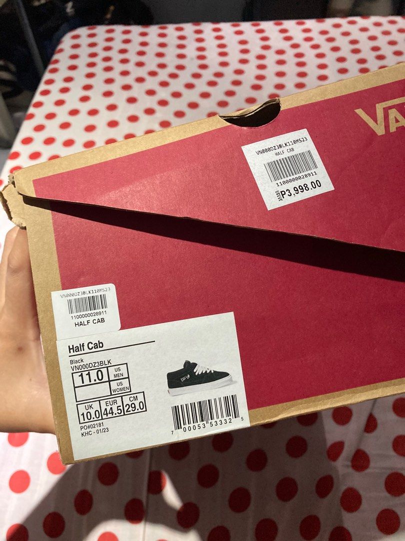 VANS Half Cab Black Brand New (Category: Sneakers) located in Santa Rosa. Submitted by jerkyline (Listing ID 1299554505, Image 3). Description: 👟VANS Half Cab Last price stated already. - Brand New - Authentic and Original - US 11 / EUR 44 Please refer to the photos in this listing!.