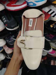 white bally sandal