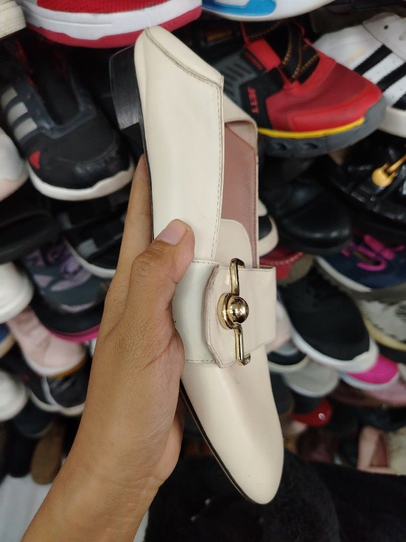 white bally sandal (Category: Sneakers & Footwear) located in San Carlos. Submitted by Fashiondesancarlos (Listing ID 1299565426, Image 2). Description: .