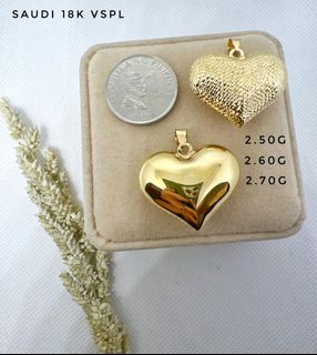18K Saudi Gold Heart Pendant Reversible