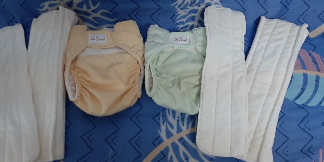 2 Medium Bamboo Cloth Diapers Set (Category: Diapers & Baby Wipes) located in Makati City. Submitted by emmanblue (Listing ID 1218476240, Image 1). Description: never used only washed and keep 100% good condition Medium size fits 5.5- 9KG Eco-friendly cloth diapers (bought from tinybuds) each diaper with 2 inserts (day & night) can even be used as underpants very cute and comfy designs in person.