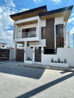 4 bedrooms modern house for sale in greenwoods village pasig/cainta/taytay easy access to bgc taguig makati ortigas and eastwood