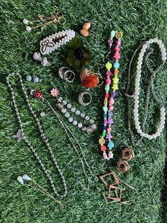 Accessories (Necklace, Rings, Earrings, Hairclip, Bracelet)