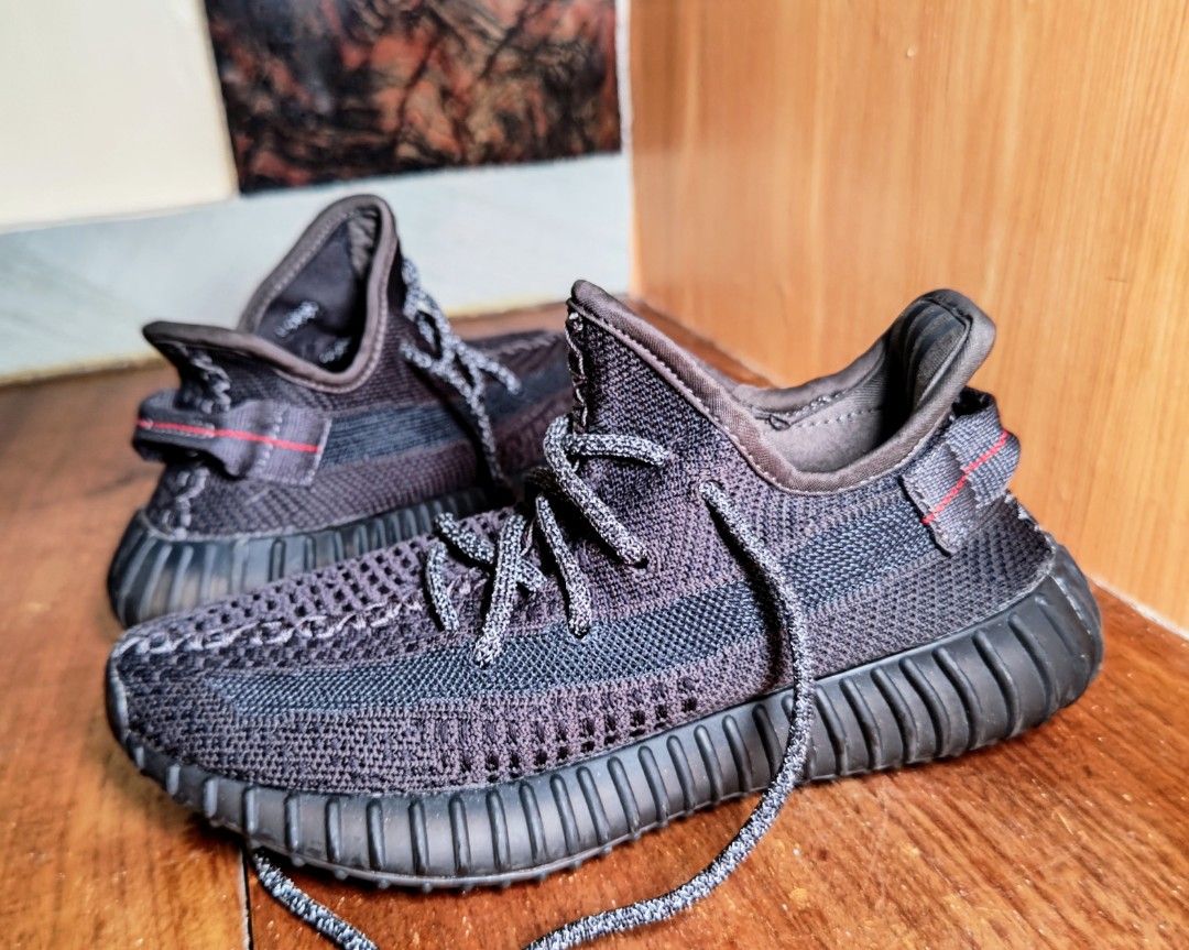 Adidas Yeezy Boost 350 V2 Black Non Reflective size 38