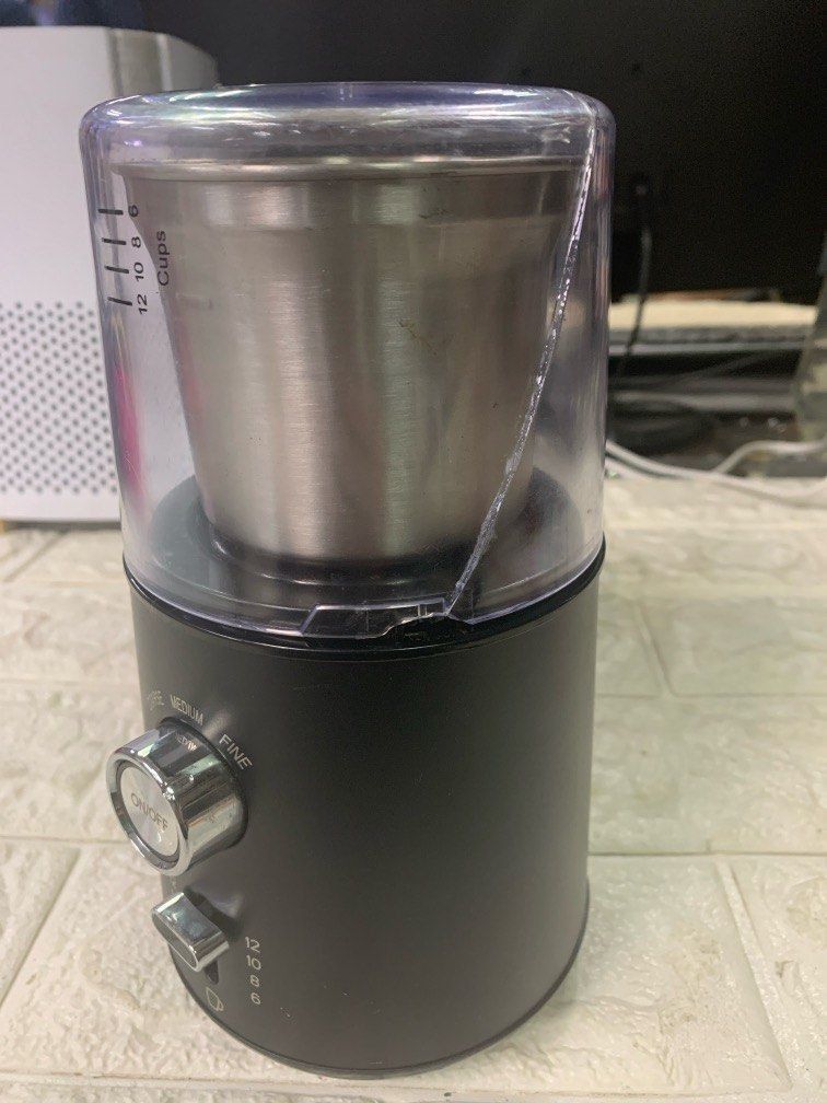 Anko Coffee Grinder with issue (Category: Coffee Machines & Makers) located in Pasay City. Submitted by enrico_appliances (Listing ID 1299631763, Image 2). Description: working condition 220 volts issue with cover but no effect on grinder.