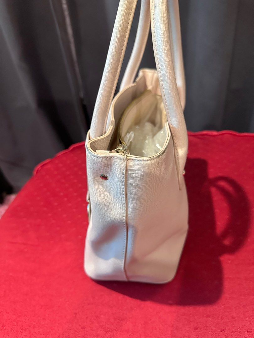 Authentic Furla Bag (Category: Luxury Bags & Wallets) located in Rizal. Submitted by SummerPeaCloset (Listing ID 1299697582, Image 3). Description: Authentic Furla Bag Bag only In good condition All our items are money back guaranteed authentic .