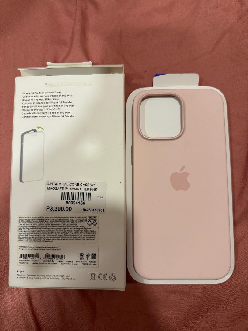 Authentic iPhone 14 Pro Max Silicone Case Magsafe (Category: Cases & Sleeves) located in Quezon City. Submitted by shop_prelovedbyme (Listing ID 1299709274, Image 2). Description: • Barely used • Has some flaws but I posted photos from and can also send videos • Bought from Powermac Center in VMall • SRP: ₱3,390 • Rfs : Phone Upgrade.