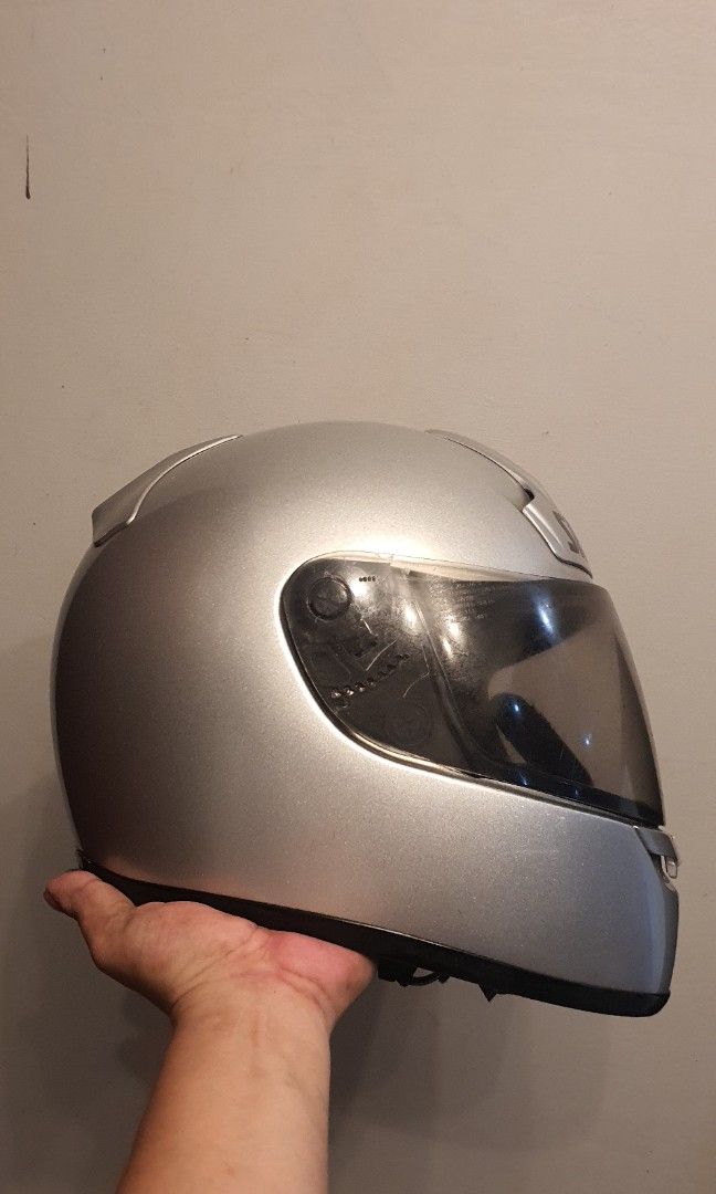 Authentic shoei z cruz II (Category: Helmets and other Riding Gears) located in Cavite. Submitted by ohmie23 (Listing ID 1299708237, Image 2). Description: Authentic shoei z cruz II size large.
