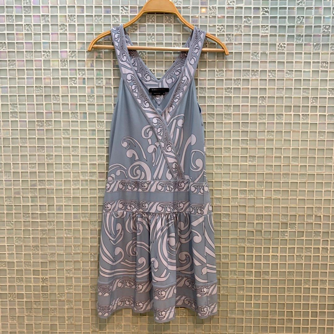 BCBG Blue Print Dress (Category: Dresses) located in Manila. Submitted by coolandchic (Listing ID 1299050023, Image 1). Description: USA BCBG.