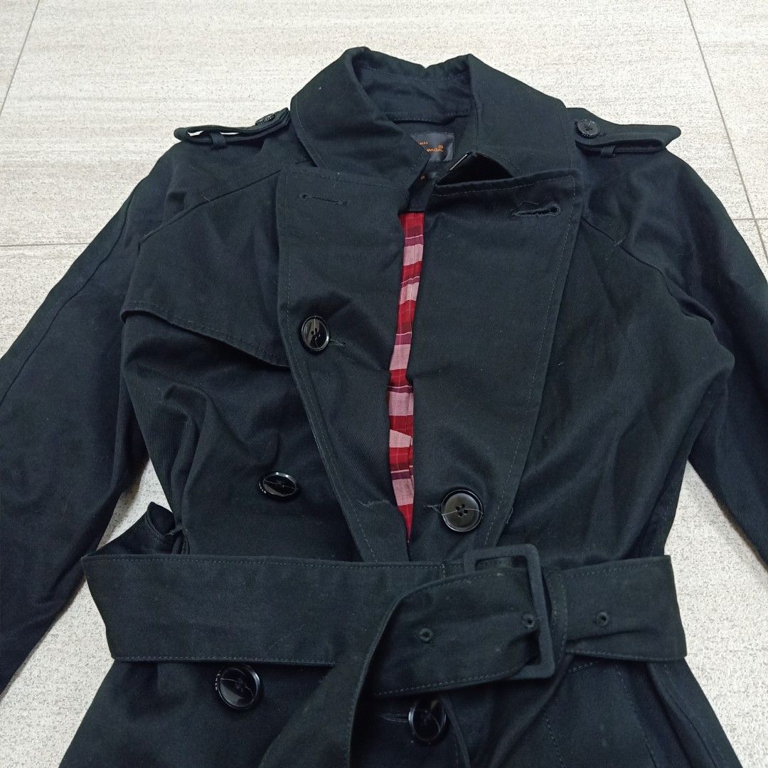 Ben Sherman - Double Breasted Trenchcoat (Unisex) (Category: Coats, Jackets and Outerwear) located in Batangas. Submitted by wornwear.ph (Listing ID 1299641785, Image 2). Description: Ben Sherman - Double Breasted Trenchcoat (Unisex) Twill XS on tag fits Small Width 17 inches Length 32" Shoulder 16" Sleeves 22" Excellent condition 2,000 only!.