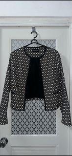 (Kategori: ) berada di . Dikirim oleh goodthrift.dps (ID iklan 1299702265, Gambar 1). Deskripsi: .