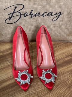 Bnew Red Pumps (size 7)