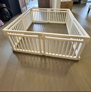 Bonjour baby playpen or playfence