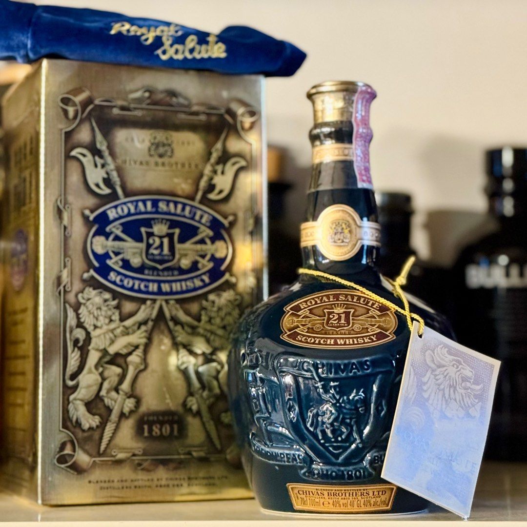 Royal Salute 21年 サファイアフラスコ 700ml 【公式通販】