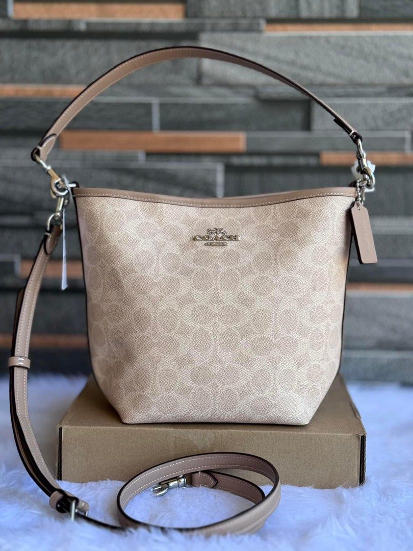 Coach city bucket (Category: Cross-body Bags) located in Mandaluyong City. Submitted by stuffnmore (Listing ID 1299631261, Image 1). Description: Coach city bucket Comes with 2 detachable strap Pinas onhand Inclusion tag and carecard Guaranteed original and new Approx size 11”L X 8.75”H X 4.5” W.