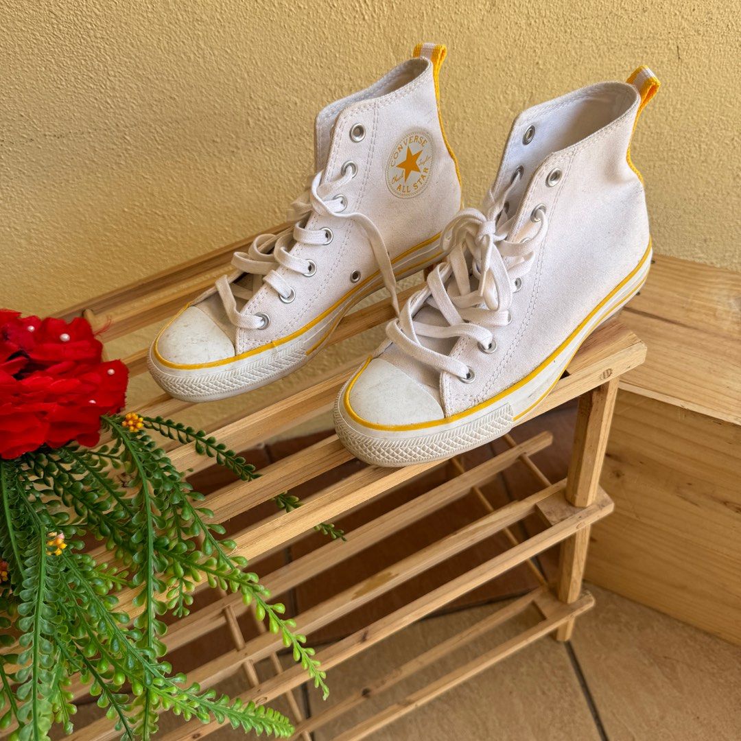 Converse white and yellow chuck Taylor all star shoe White canvas sneaker shoe