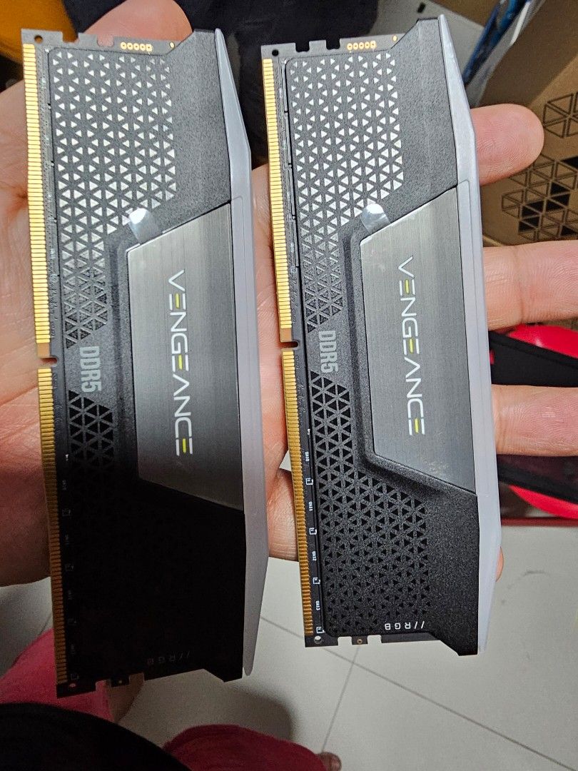 CorsairVENGEANCE 64GB (2x32GB) DDR5 DRAM 6000MT/s, Computers ...