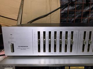 DEFECTIVE PIONEER GRAPHIC EQUALIZER SG-540 AC 110-220 VOLTS 50/60 HZ 10 WATTS MADE IN JAPAN