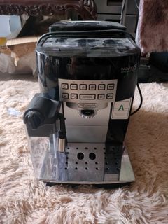 Delonghi Magnifica S ECAM Coffee Machine