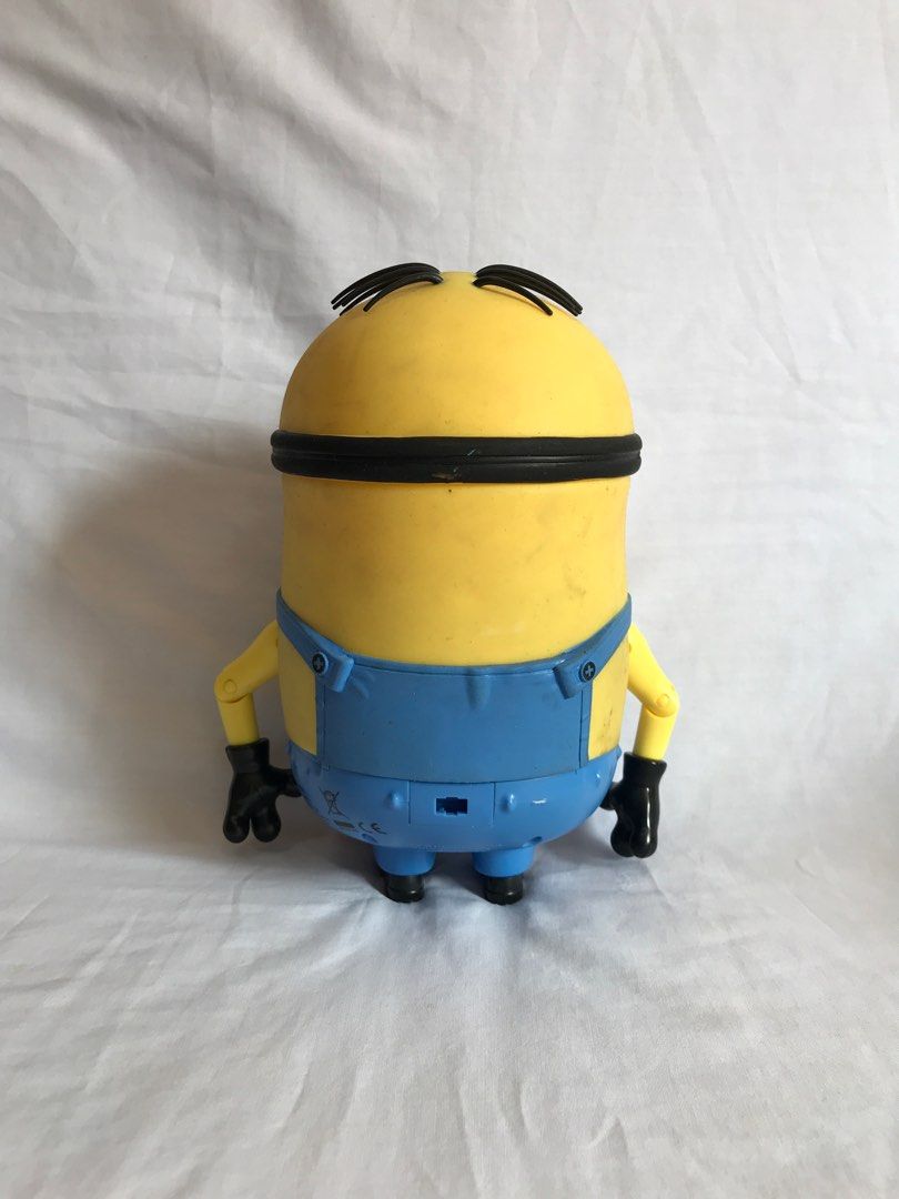 Despicable Me 2 Talking Minion Stuart Rubbery 8 Figure - Thinkway Toys