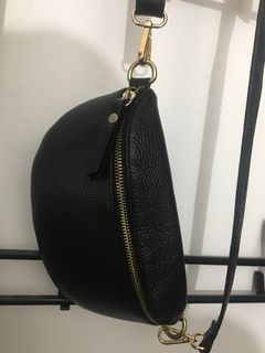 Diva's Belt bag branded