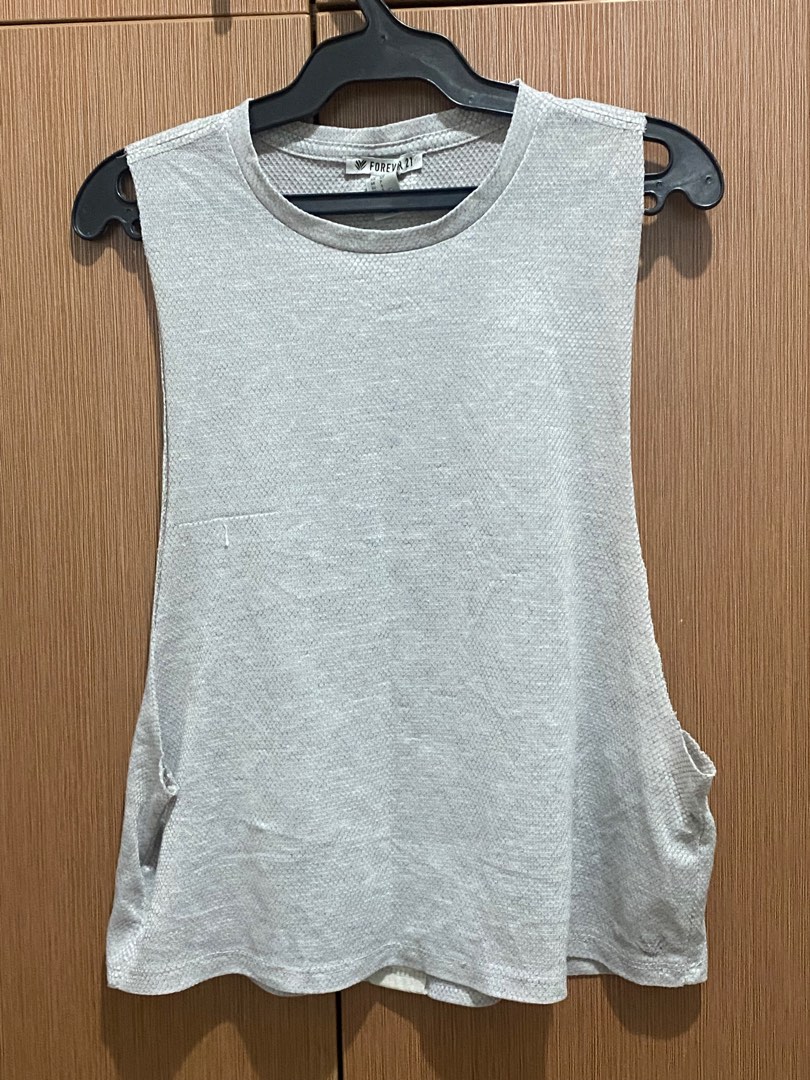 Forever 21 Gym top Women s Fashion Activewear on Carousell