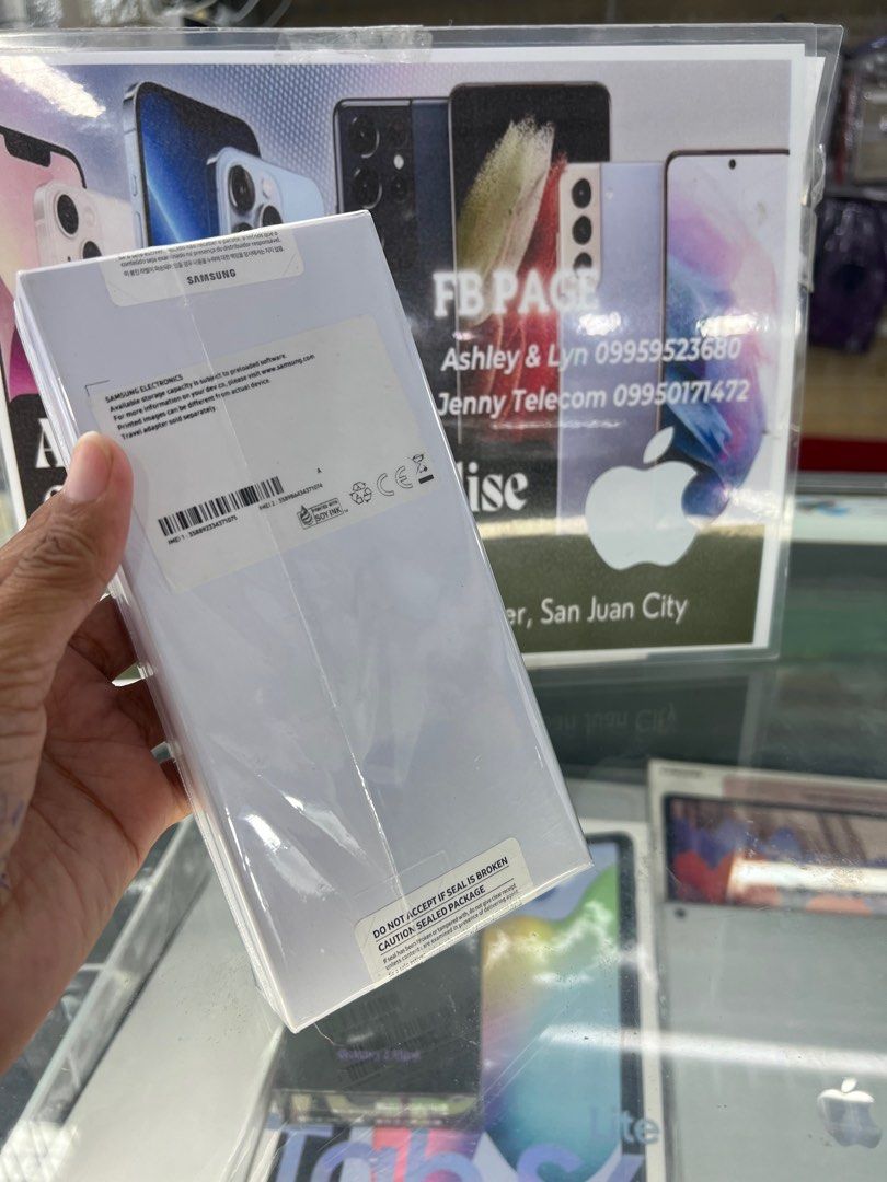 Galaxy A14 5g 128gb 4g ram White (Category: Samsung) located in San Juan City. Submitted by AshleyandLynGeneralmerchandise (Listing ID 1299659781, Image 2). Description: We accept trade in Credit card / Home Credit Shipping Meet ups / Delivery Fb page: Ashley & Lyn.
