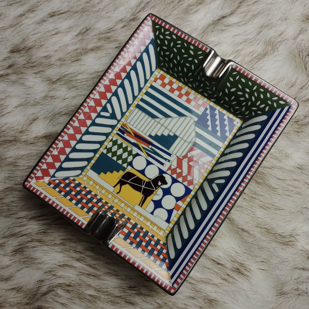 HERMES ASHTRAY (Category: Luxury Accessories) located in Quezon City. Submitted by shanks. (Listing ID 1299697992, Image 3). Description: HERMES ASH TRAY.