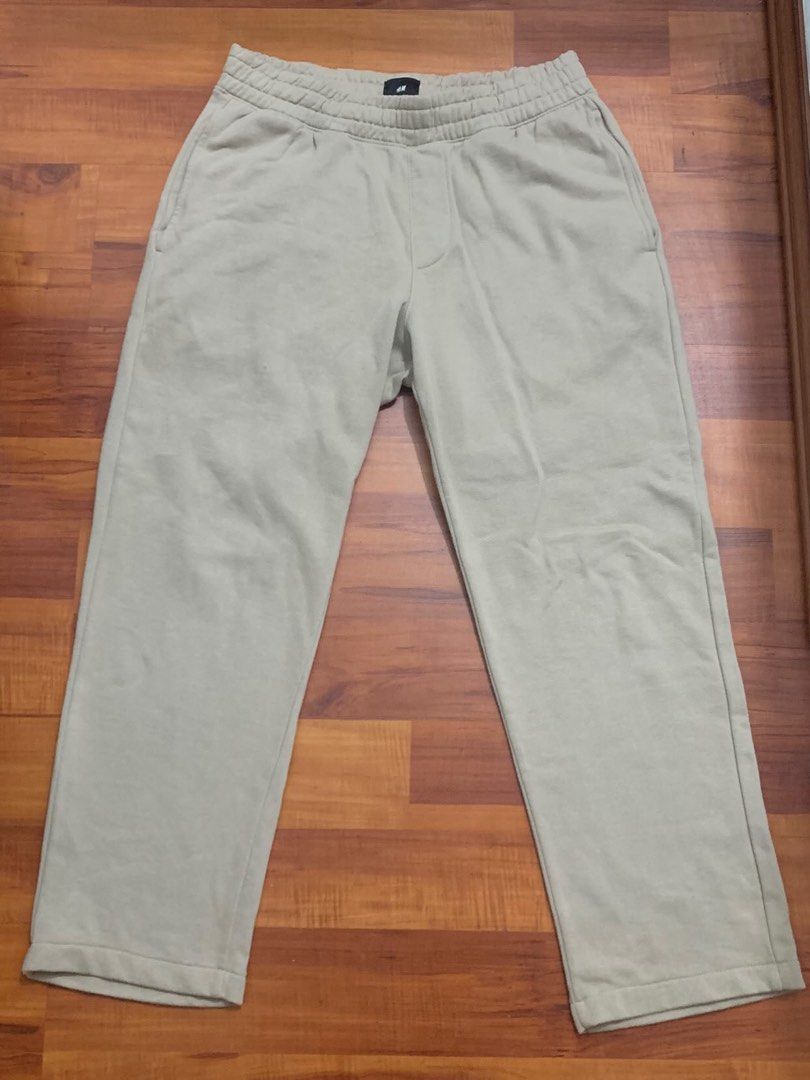 H&M Jogger Pants Beige (Category: Joggers) located in Paranaque City. Submitted by a_declutterss (Listing ID 1299743188, Image 1). Description: ✰ soo cute! ✰ worn once ✰ small-med (depends on body frame) ✰ pretty color !! ✿ NEGOTIABLE ✿ items are either new or used 1-3 times max ✿ QUALITY ‼️ ✿ rfs : change of wardrobe ✿ gcash or cod via lalamove :).